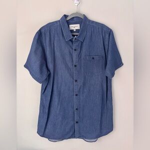 Modern Amusement Short-Sleeve Button-Down Shirt in Blue